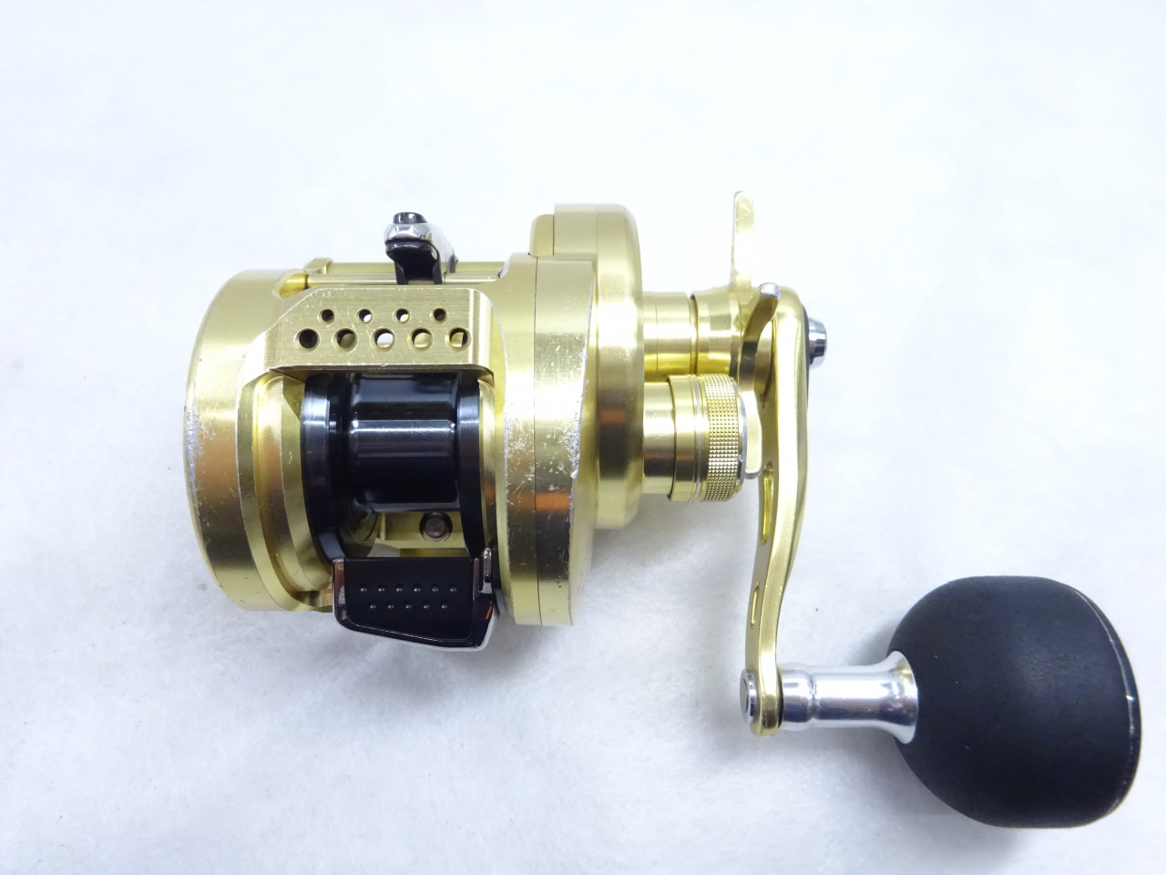 SHIMANO - シマノ 15カルカッタコンクエスト 200hg 中古の+urbandrive