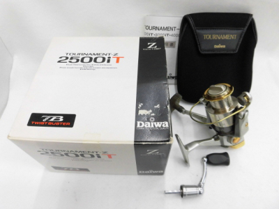 Daiwa TOURNAMENT Z 2500iTフィッシング - リール