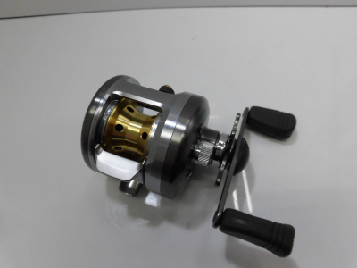 daiwa ダイワ ミリオネア cv-x205 - リール